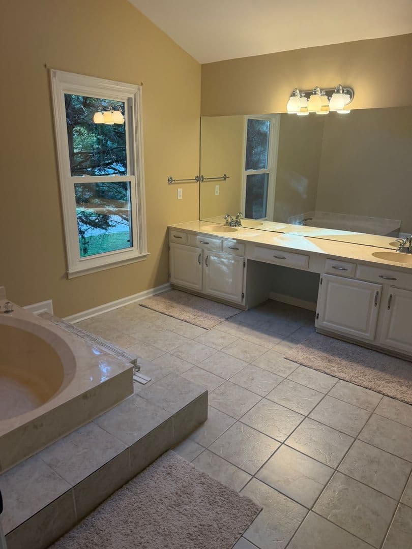 GREENSBORO House: 6 SPRING OAKS CT