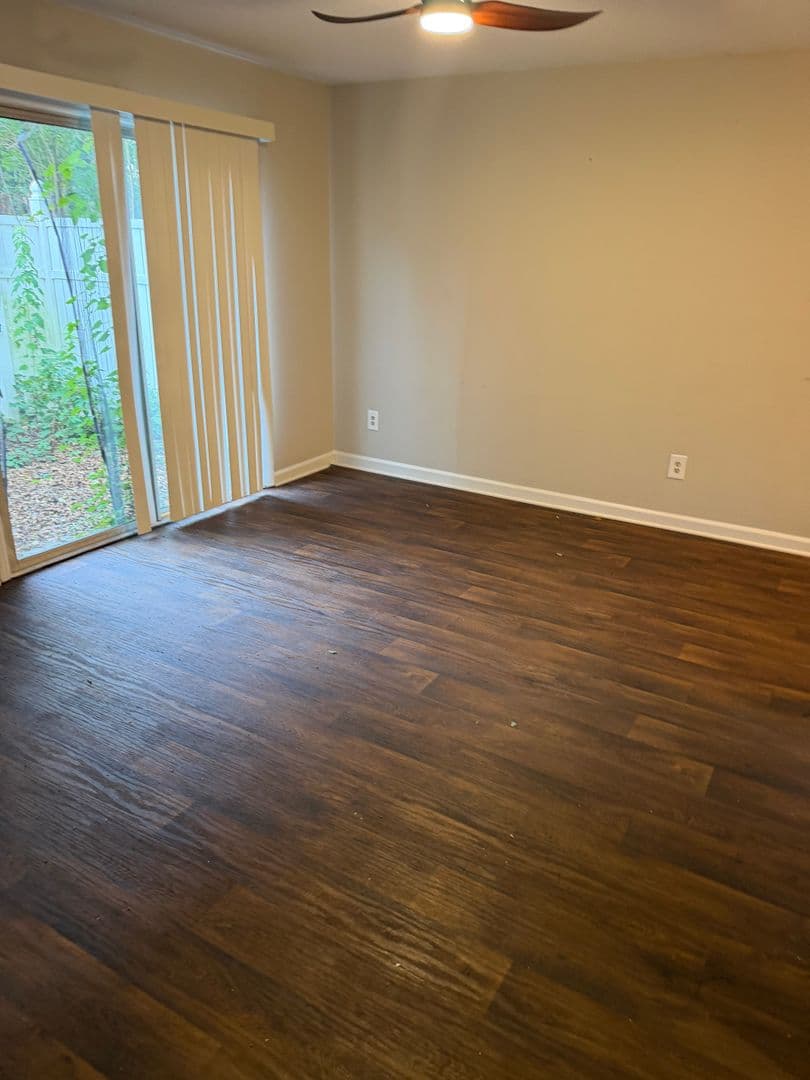 Greensboro Apartment: 3531  Lynhaven Dr. #E
