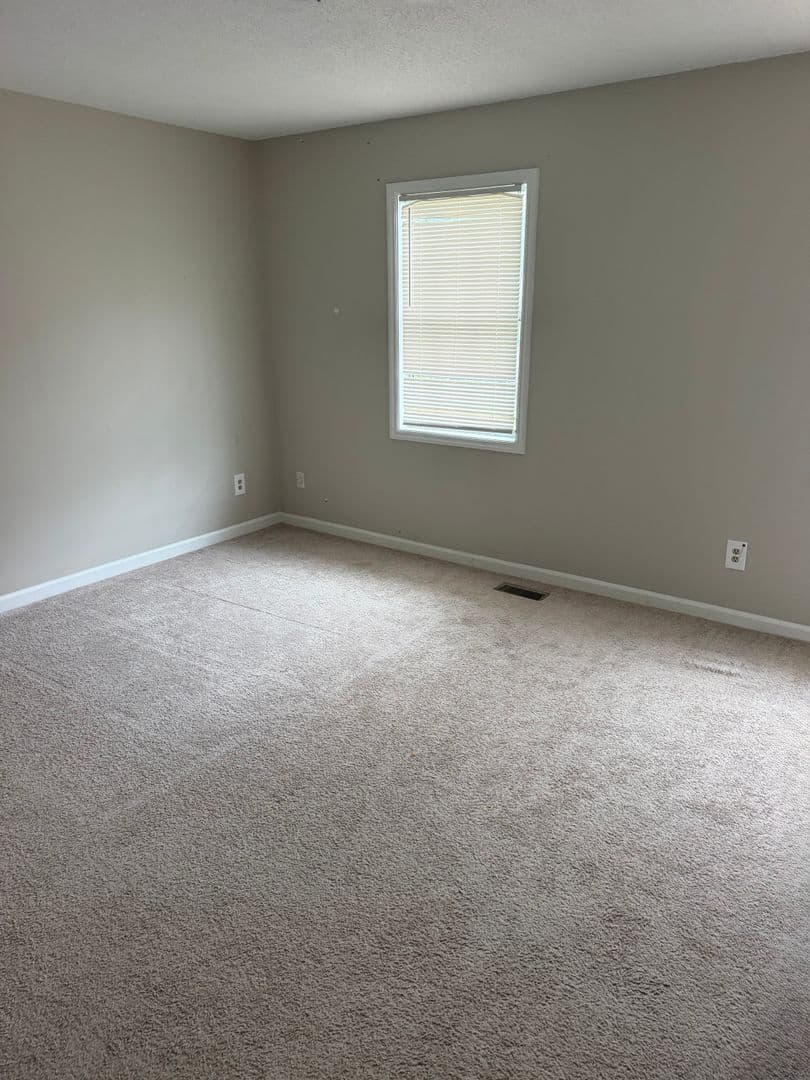 Greensboro Apartment: 3531  Lynhaven Dr. #E