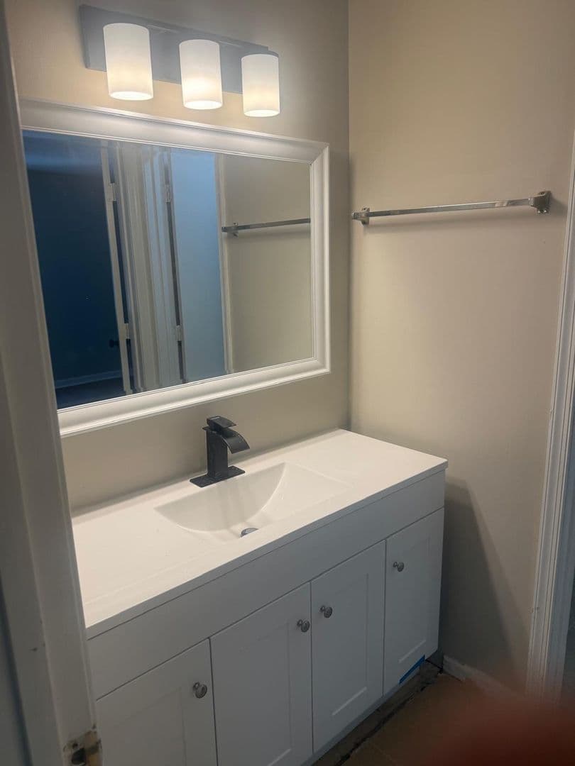 GREENSBORO Apartment: 3529 LYNHAVEN DR