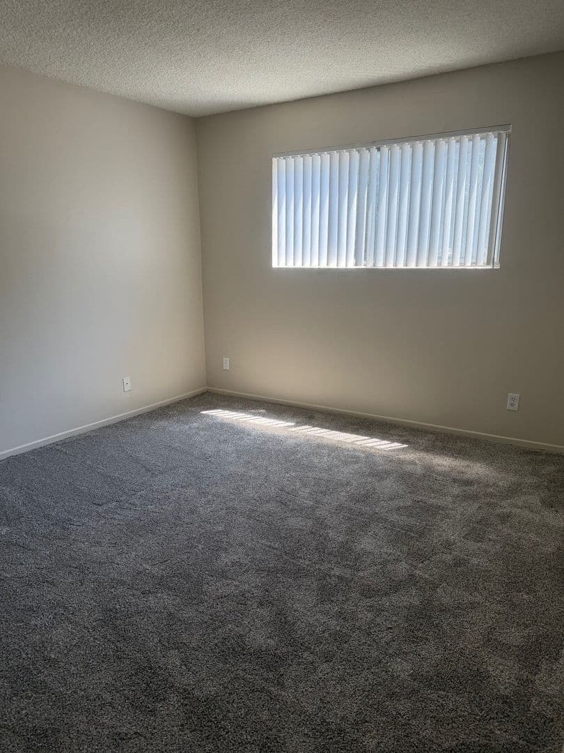 North Hills Apartment: 8620 Columbus
