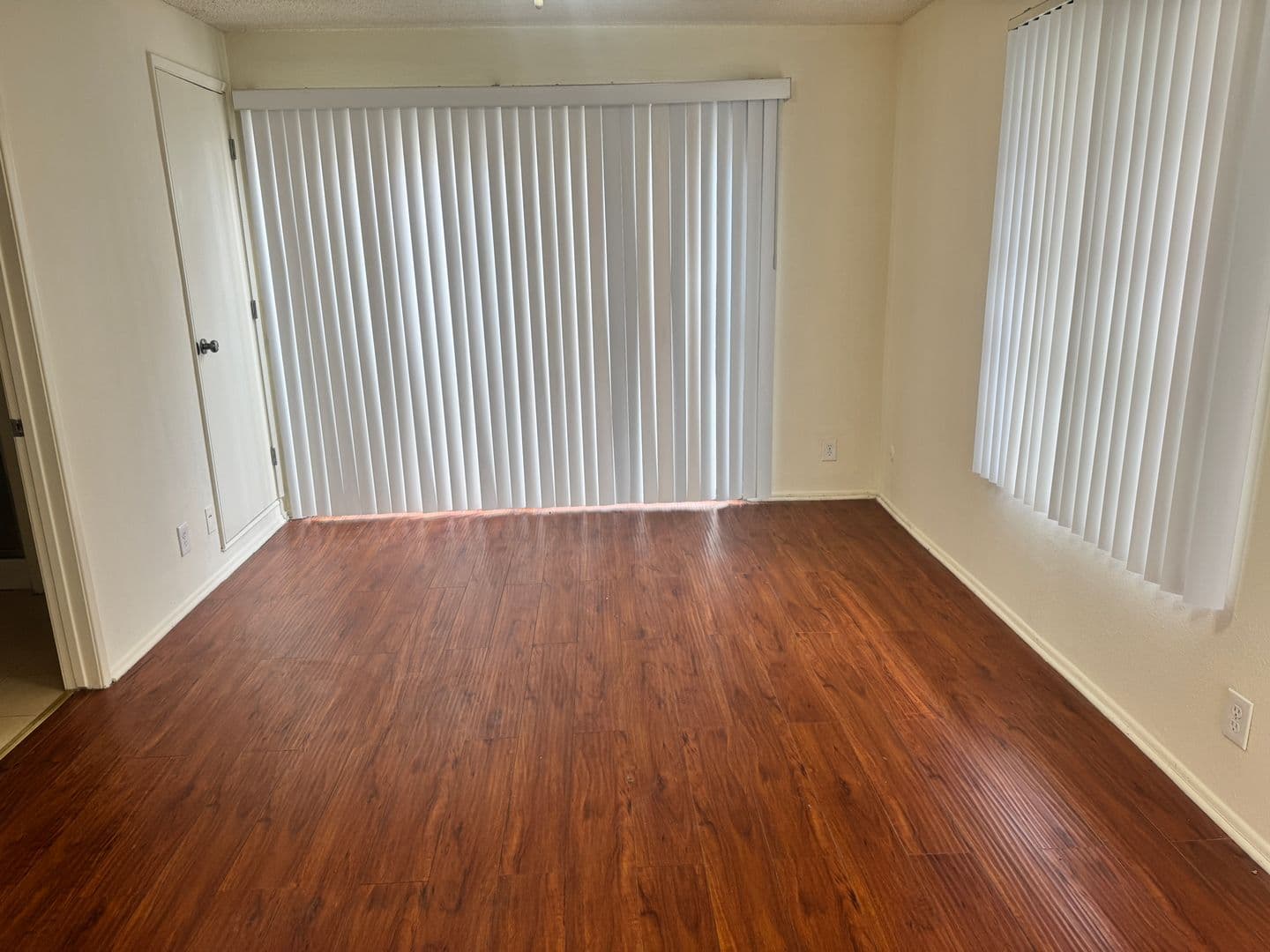 Tarzana Apartment: 18536 Burbank Blvd.