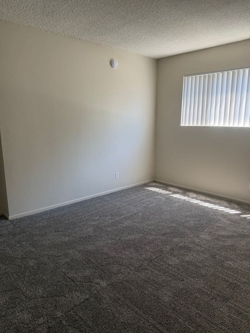North Hills Apartment: 8620 Columbus