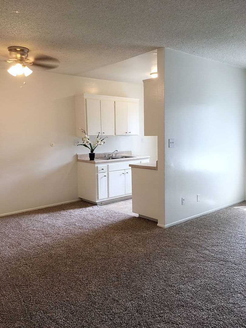 Tarzana Apartment: 18555 Burbank Blvd.