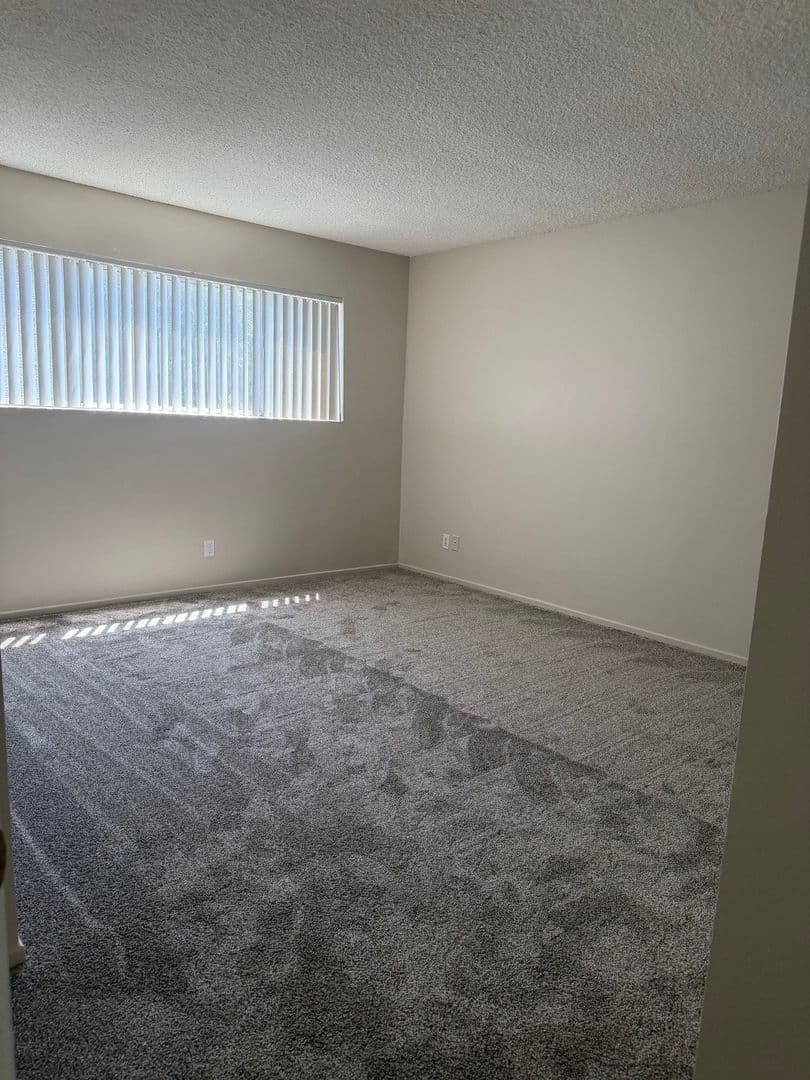 North Hills Apartment: 8620 Columbus