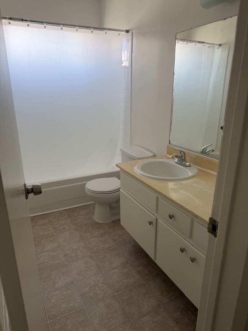 North Hills Apartment: 8620 Columbus