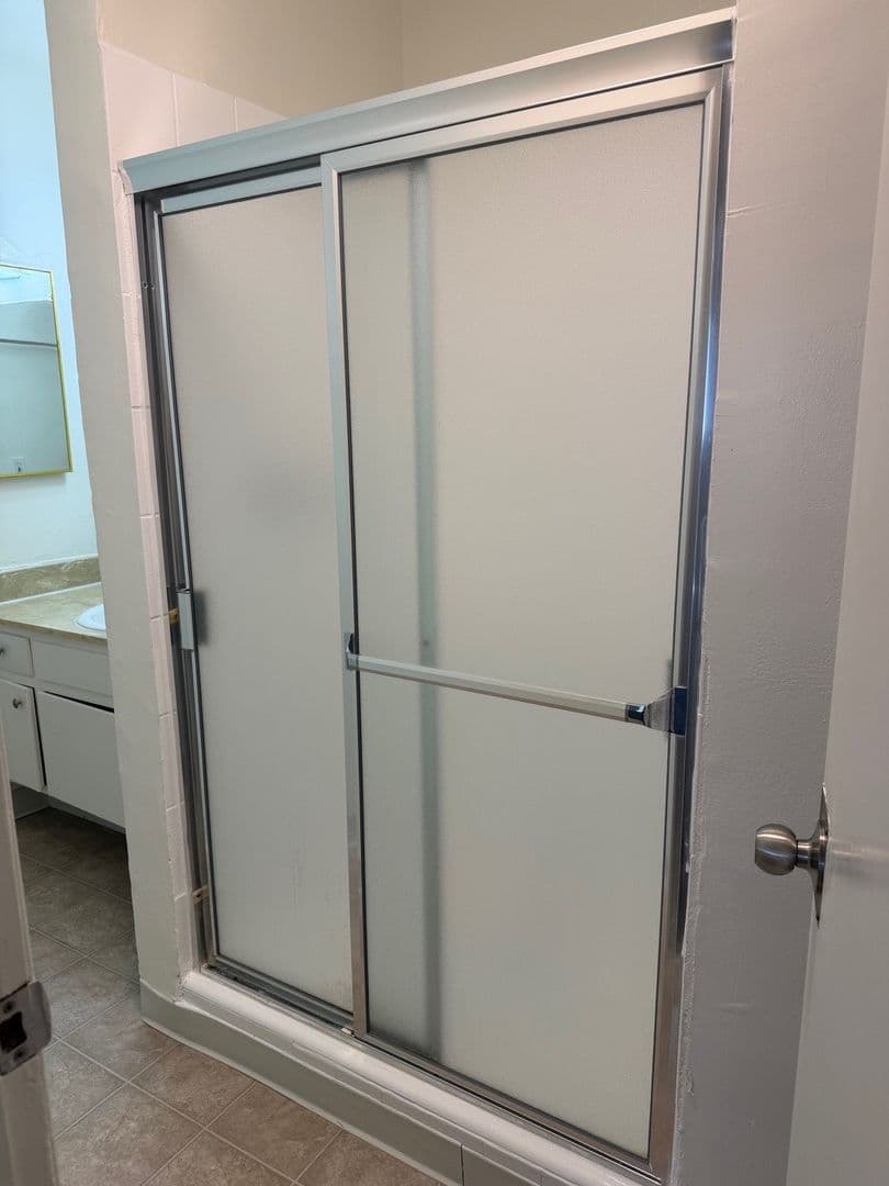 North Hills Apartment: 8620 Columbus