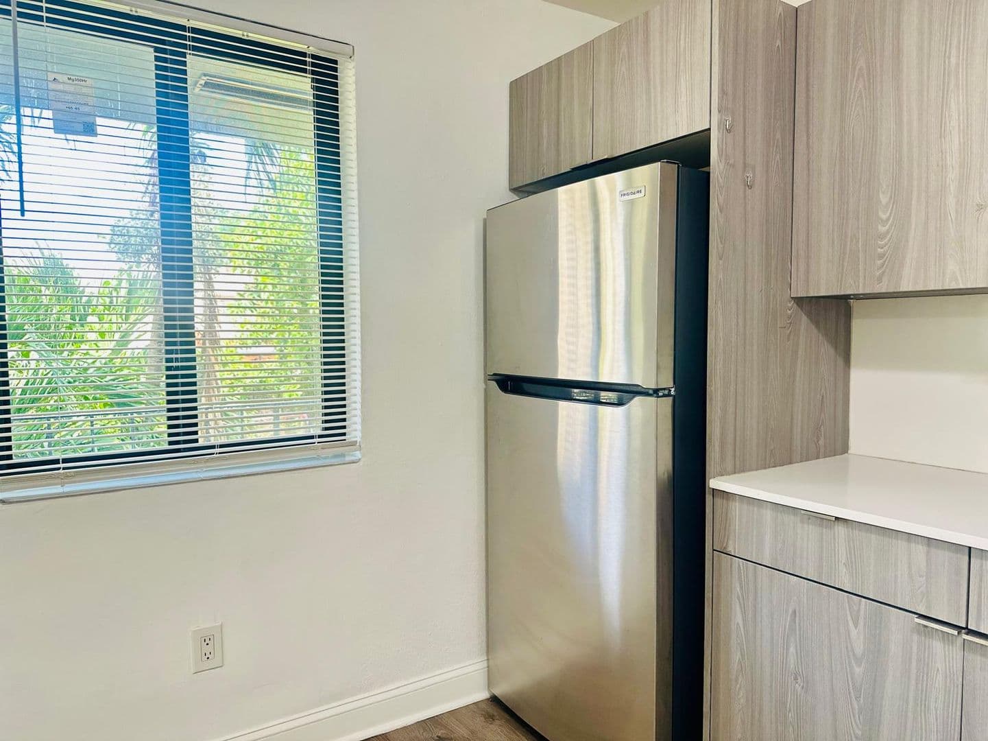 Miami Apartment: 43 Glen Royal Parkway