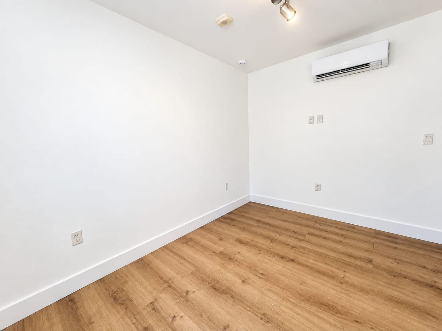 Miami Apartment: 1540 NW 1 Court