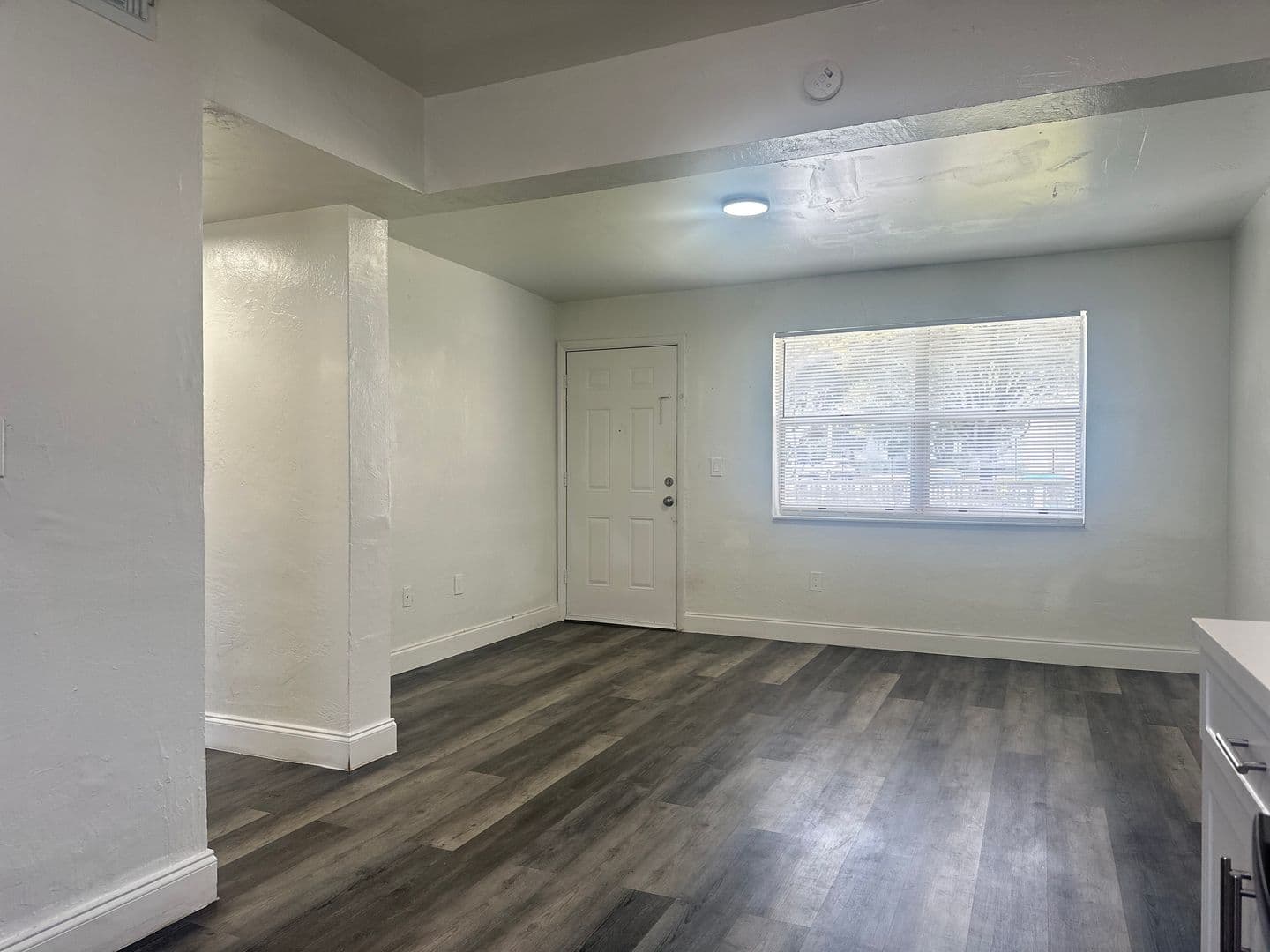 Miami Apartment: 1545 NW 8th Avenue