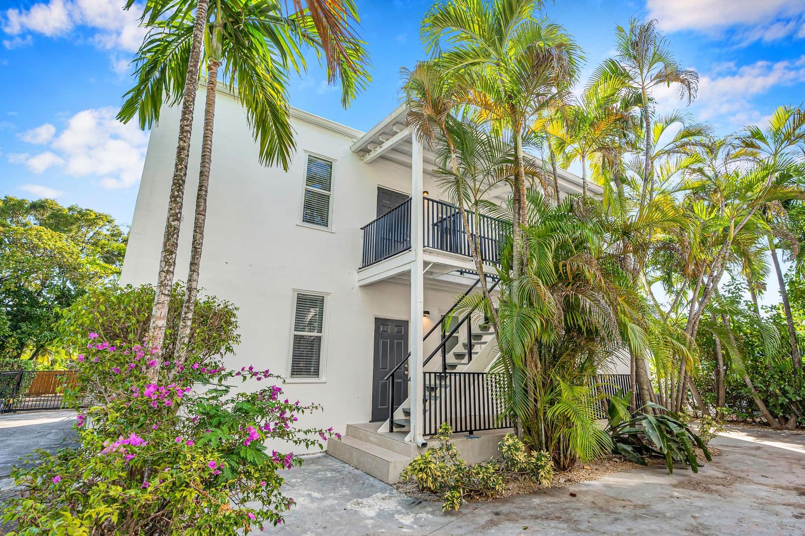 Miami Apartment: 893 NE 81 Street