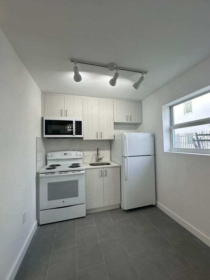 Miami Apartment: 1540 NW 1 Court