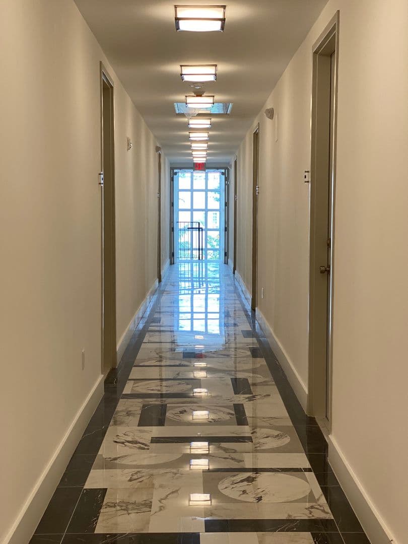 Miami Beach Apartment: 1201 Pennsylvania Ave