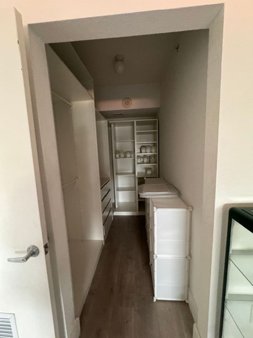 Miami House: 36 NW 6 Ave