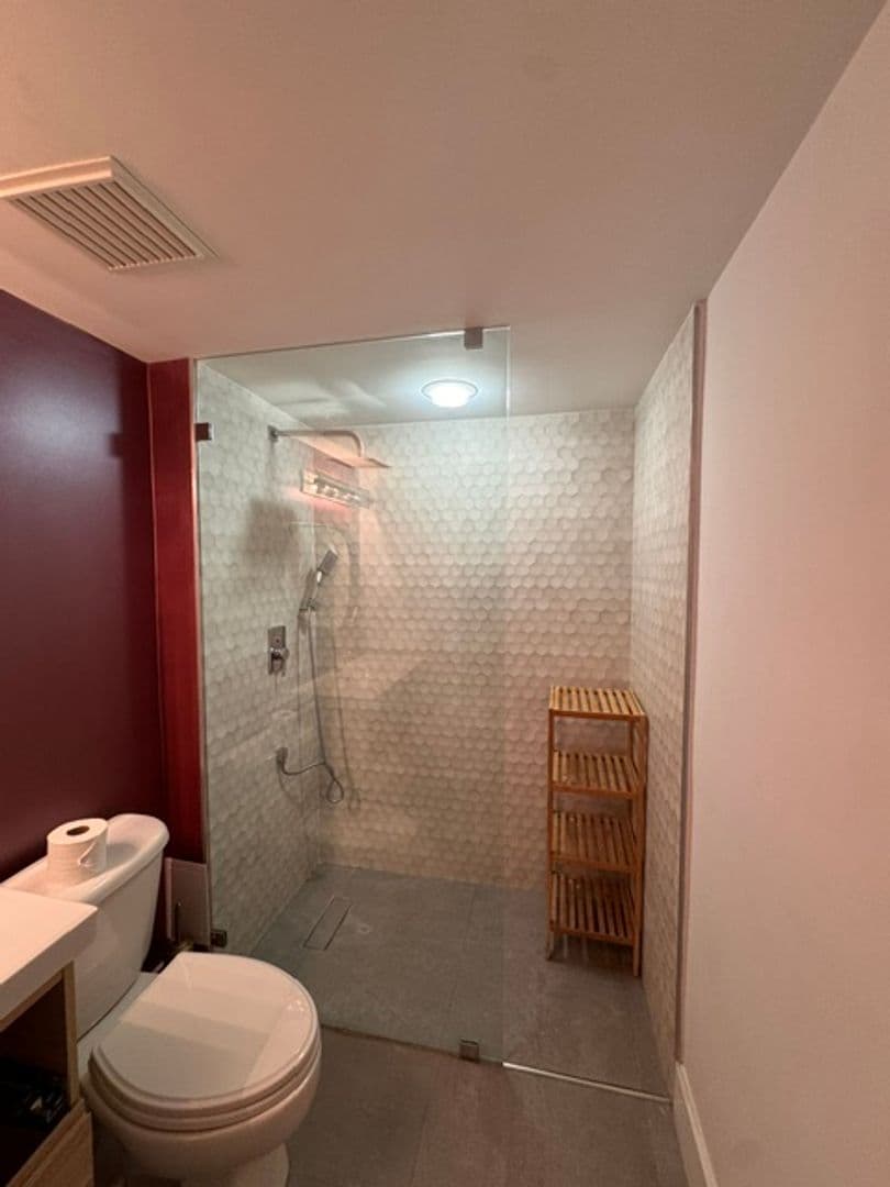 Miami House: 36 NW 6 Ave