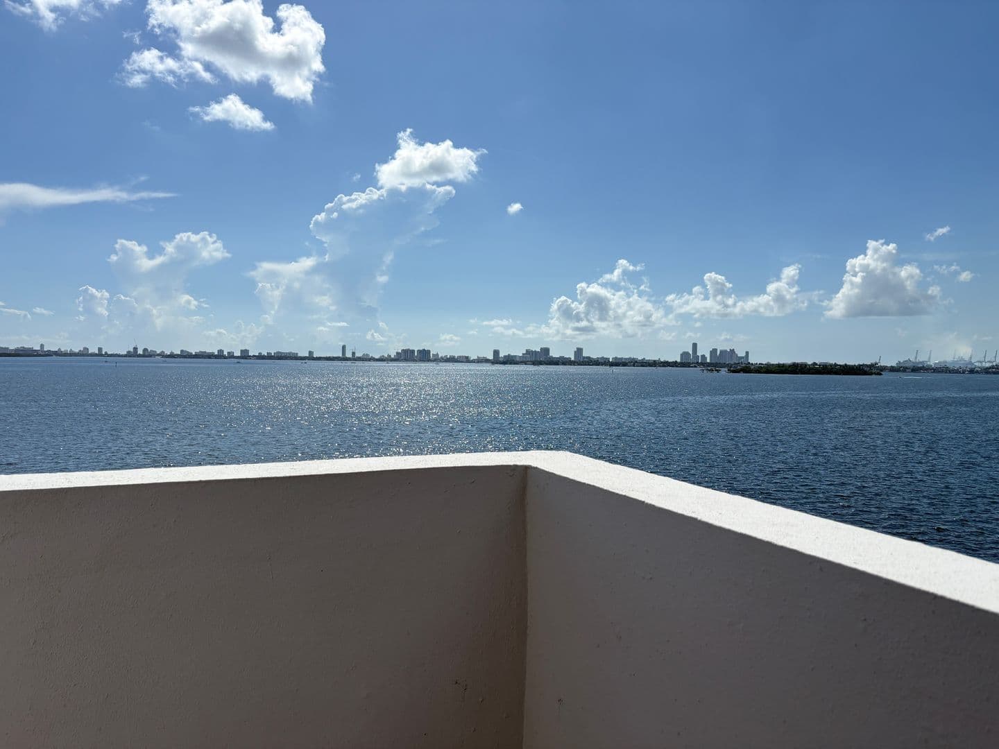 Miami Apartment: 555 NE 30 ST
