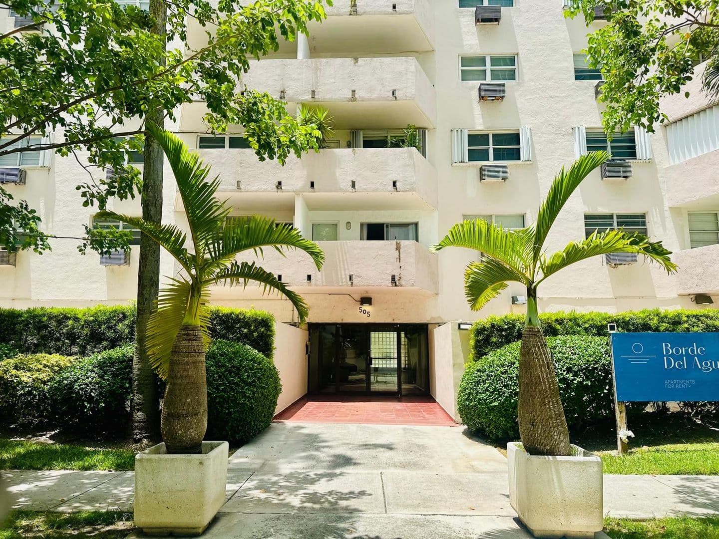 Miami Apartment: 505 NE 30 ST