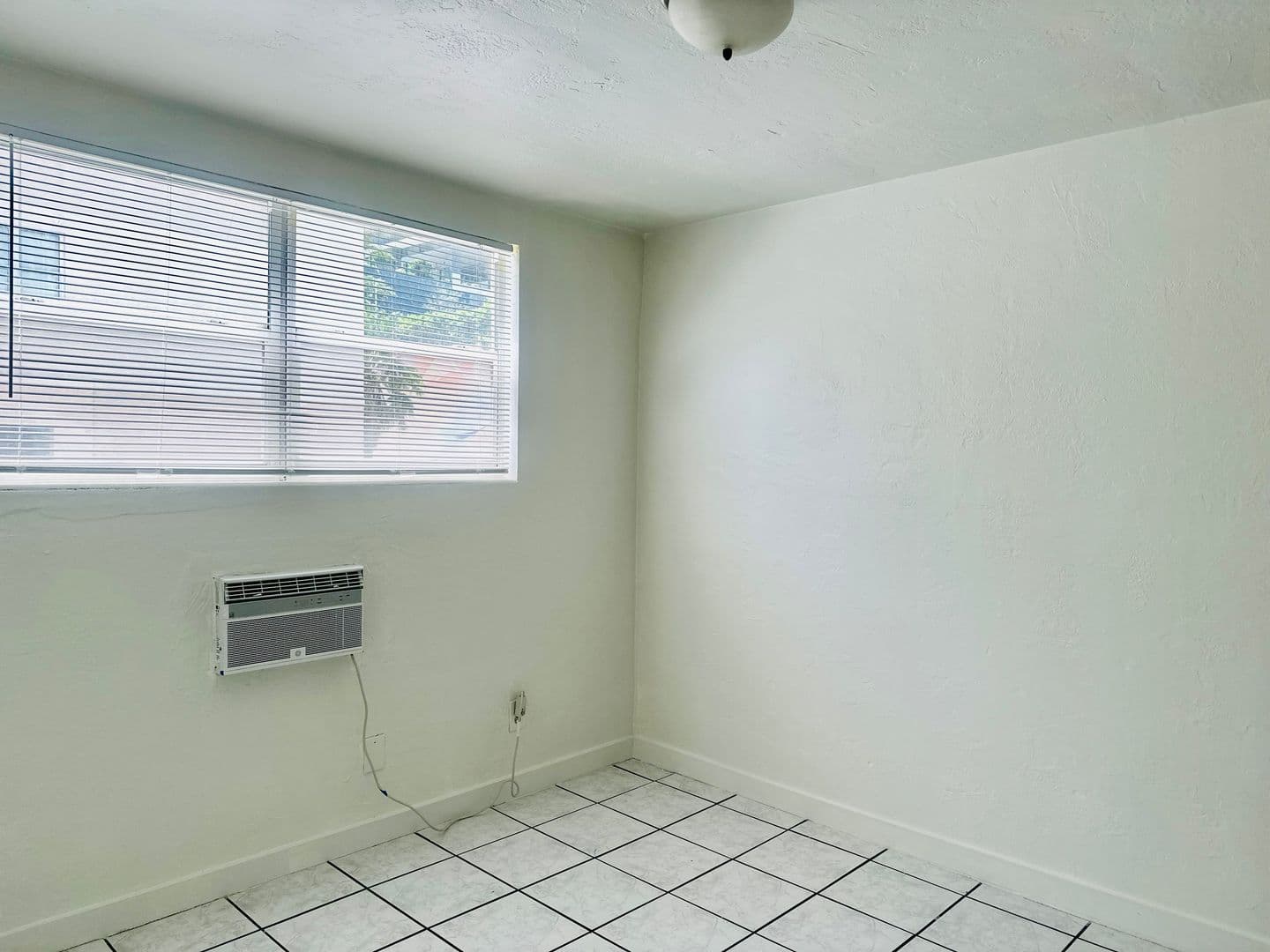 Miami Apartment: 505 NE 30 ST