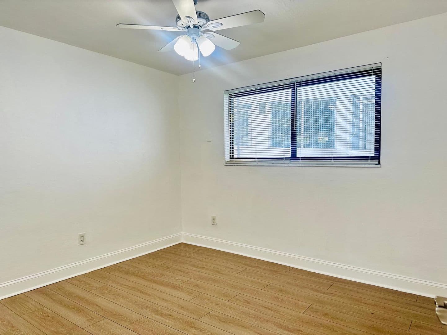 Miami Apartment: 43 Glen Royal Parkway