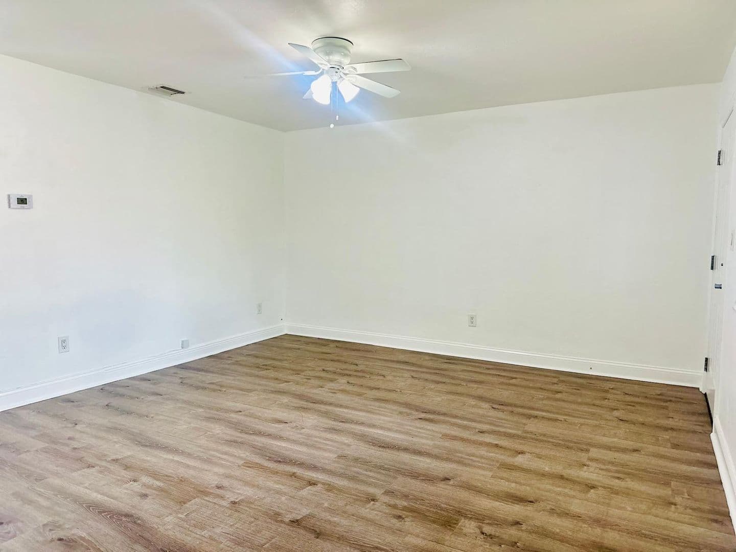 Miami Apartment: 43 Glen Royal Parkway