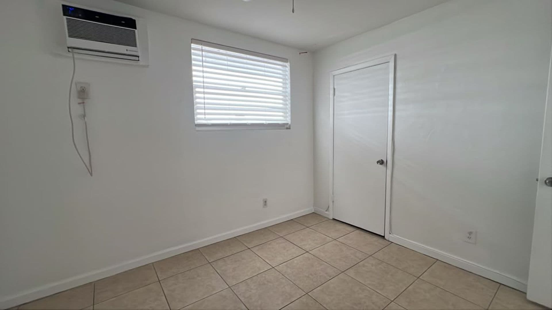 Miami Apartment: 505 NE 30 ST