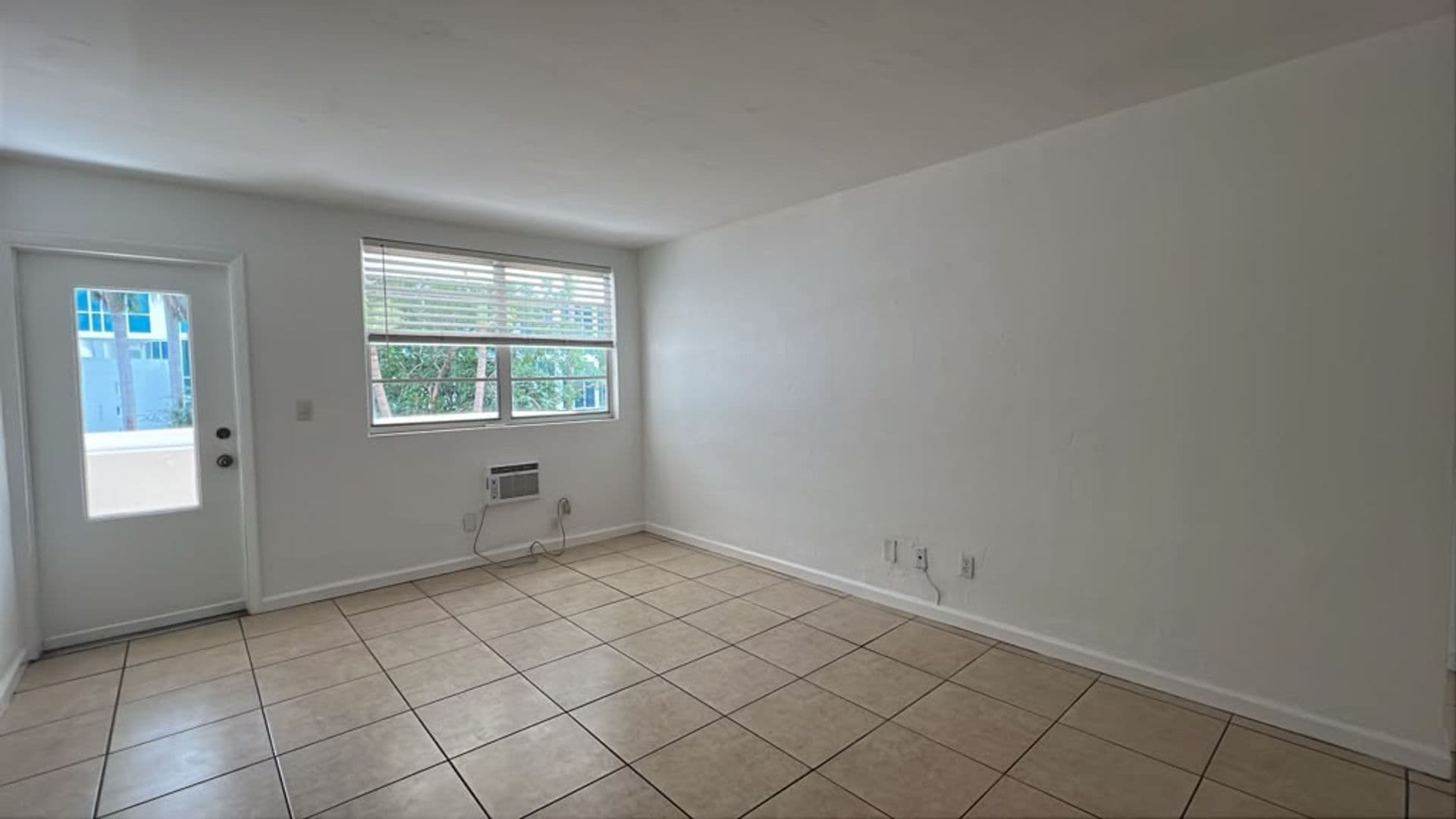 Miami Apartment: 505 NE 30 ST