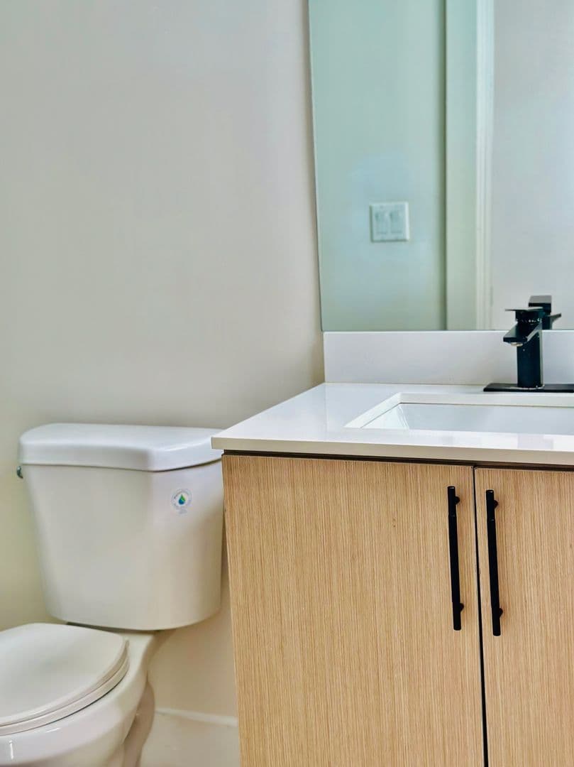 Miami Apartment: 893 NE 81 Street