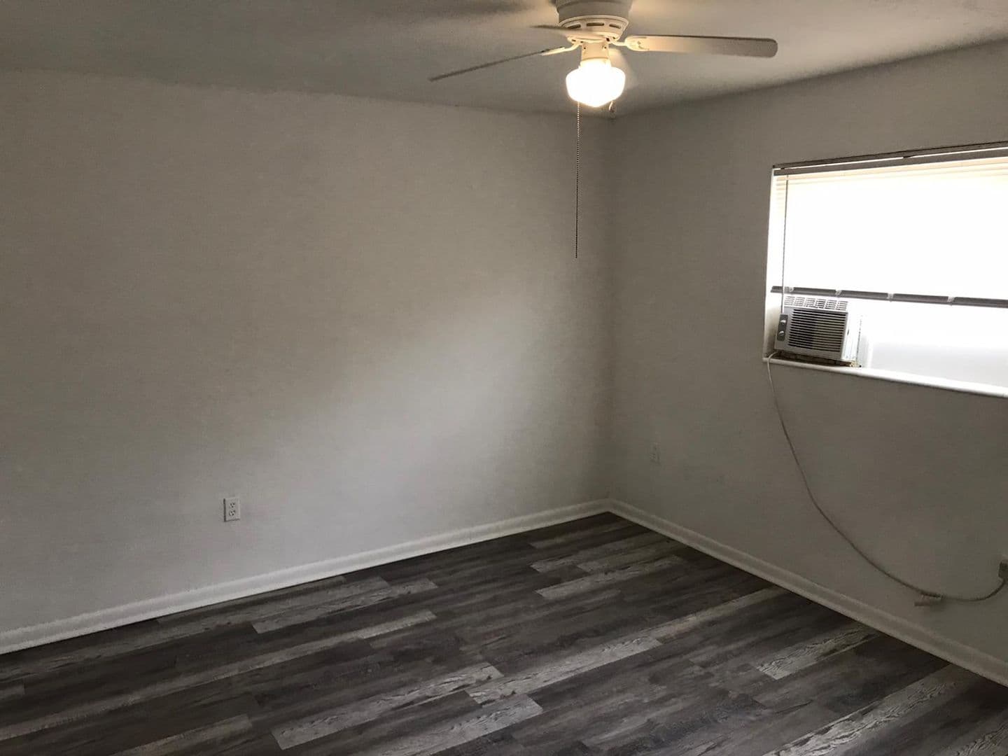North Miami Beach Apartment: 15940 NE 19 Place