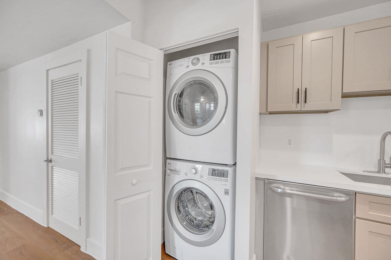 Miami Apartment: 893 NE 81 Street