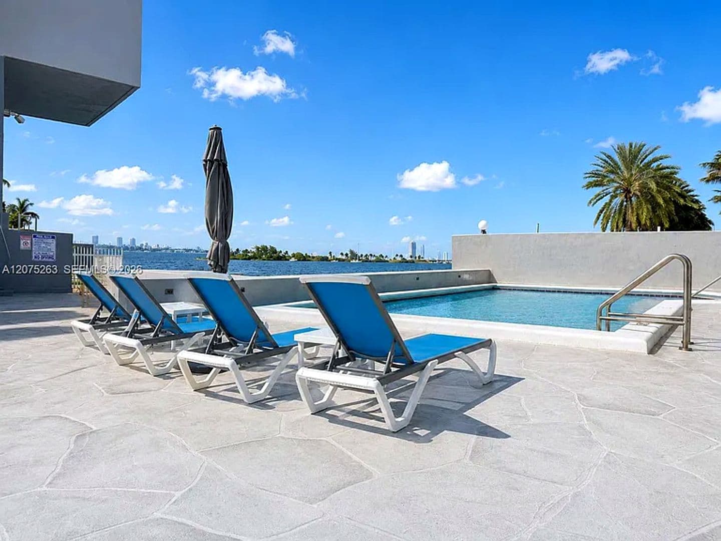 Miami Apartment: 555 NE 30 ST