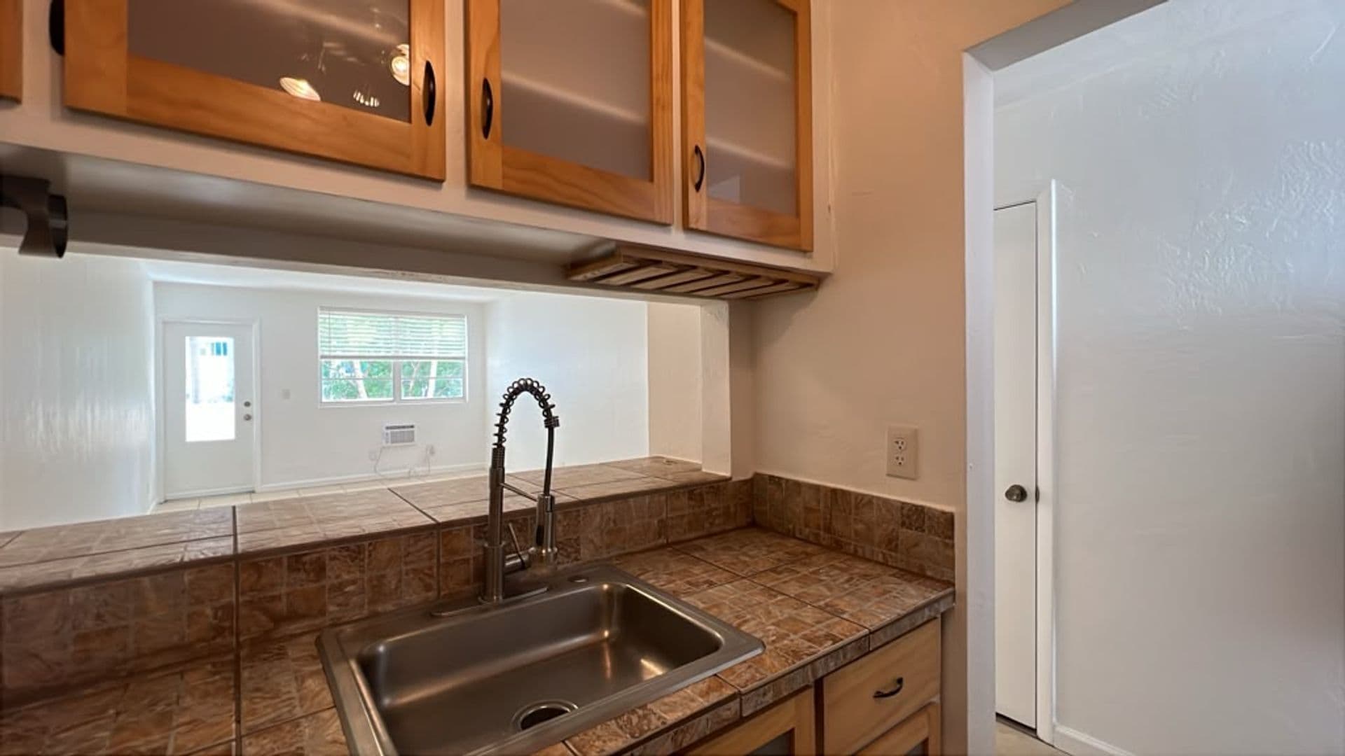 Miami Apartment: 505 NE 30 ST