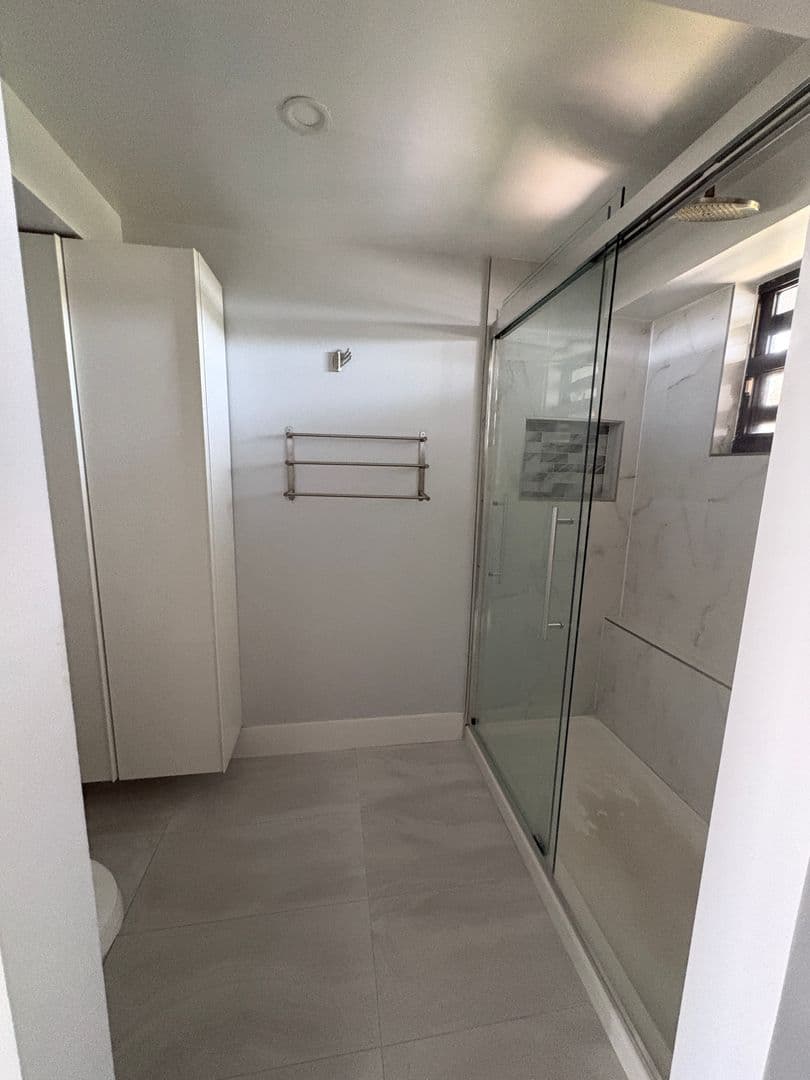 Miami Apartment: 555 NE 30 ST