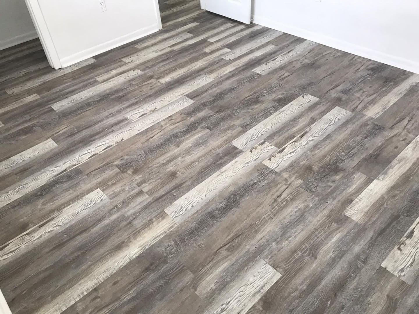 North Miami Beach Apartment: 15940 NE 19 Place