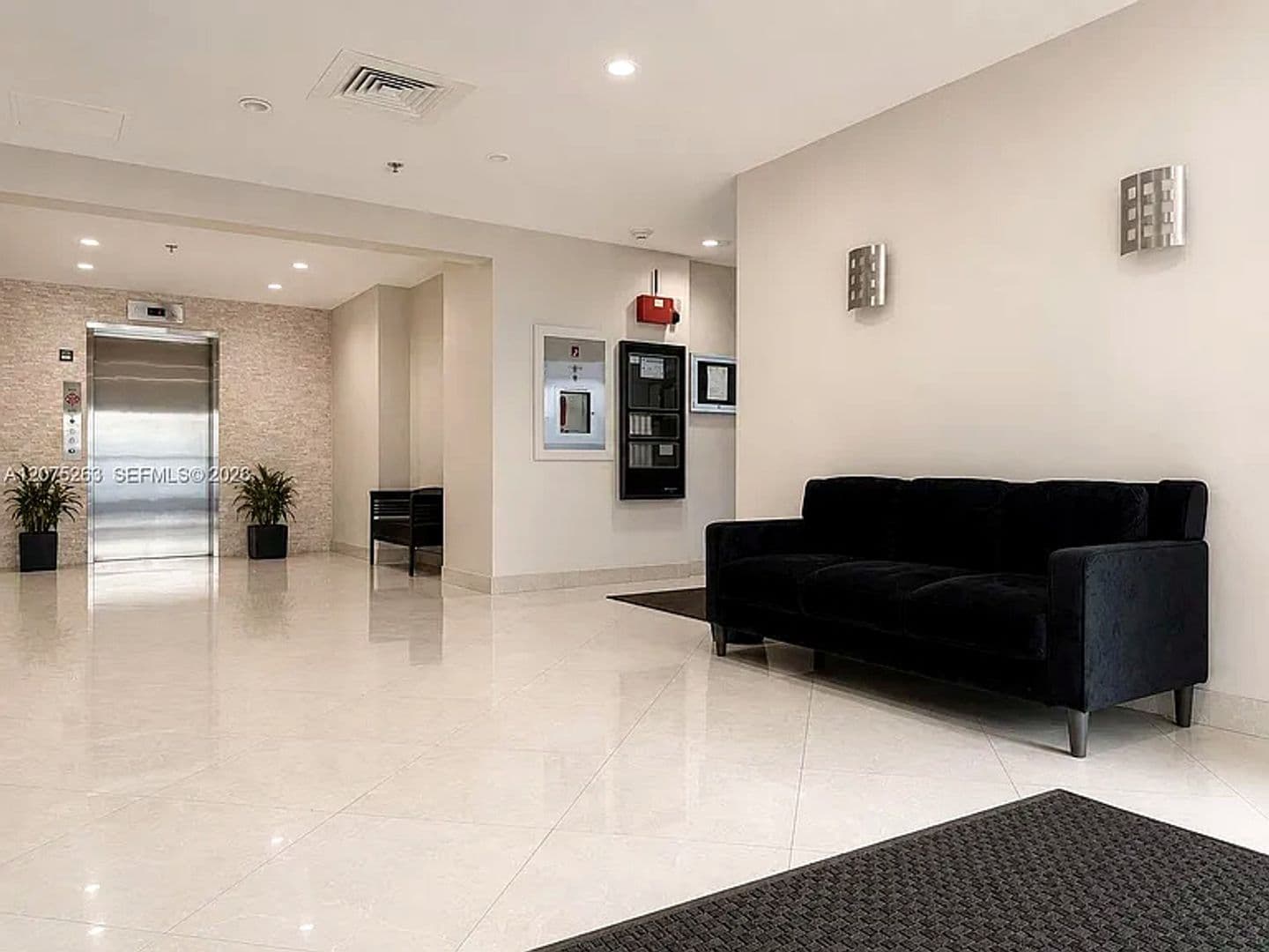 Miami Apartment: 555 NE 30 ST