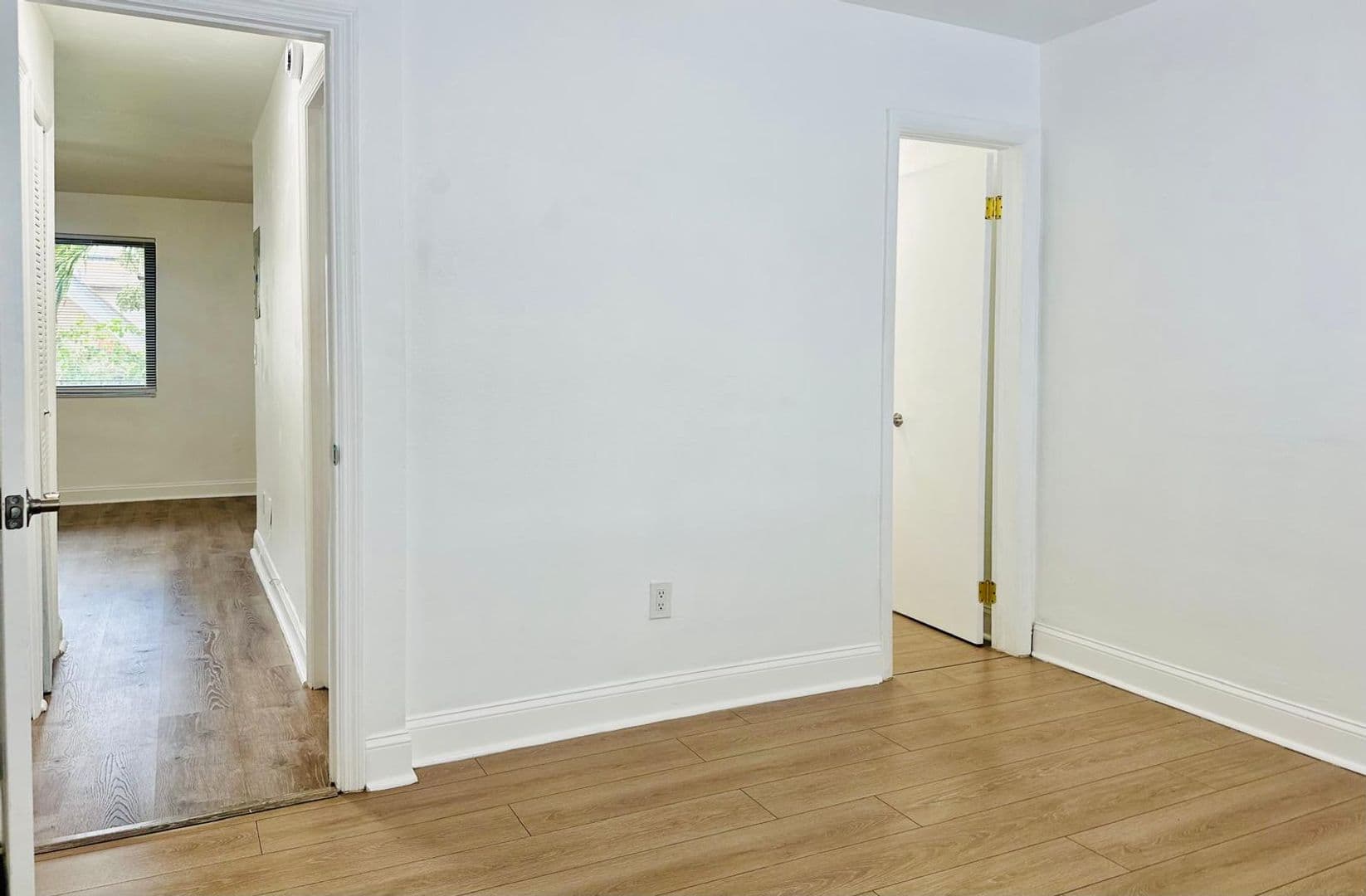 Miami Apartment: 43 Glen Royal Parkway