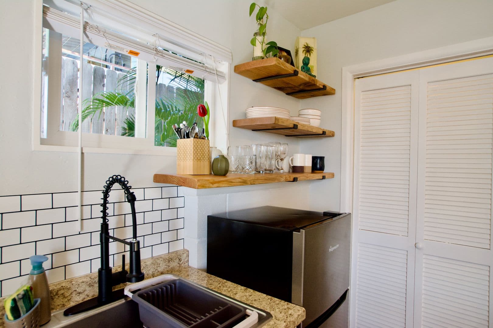 Honolulu House: 1303 Wanaka St.