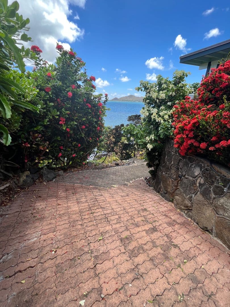 Kaneohe House: 45-002 Lilipuna Rd