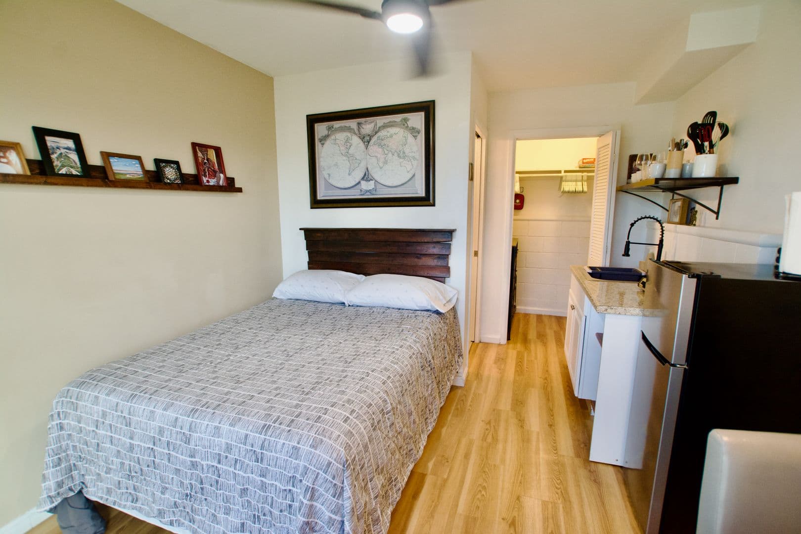 Honolulu House: 1303 Wanaka St.