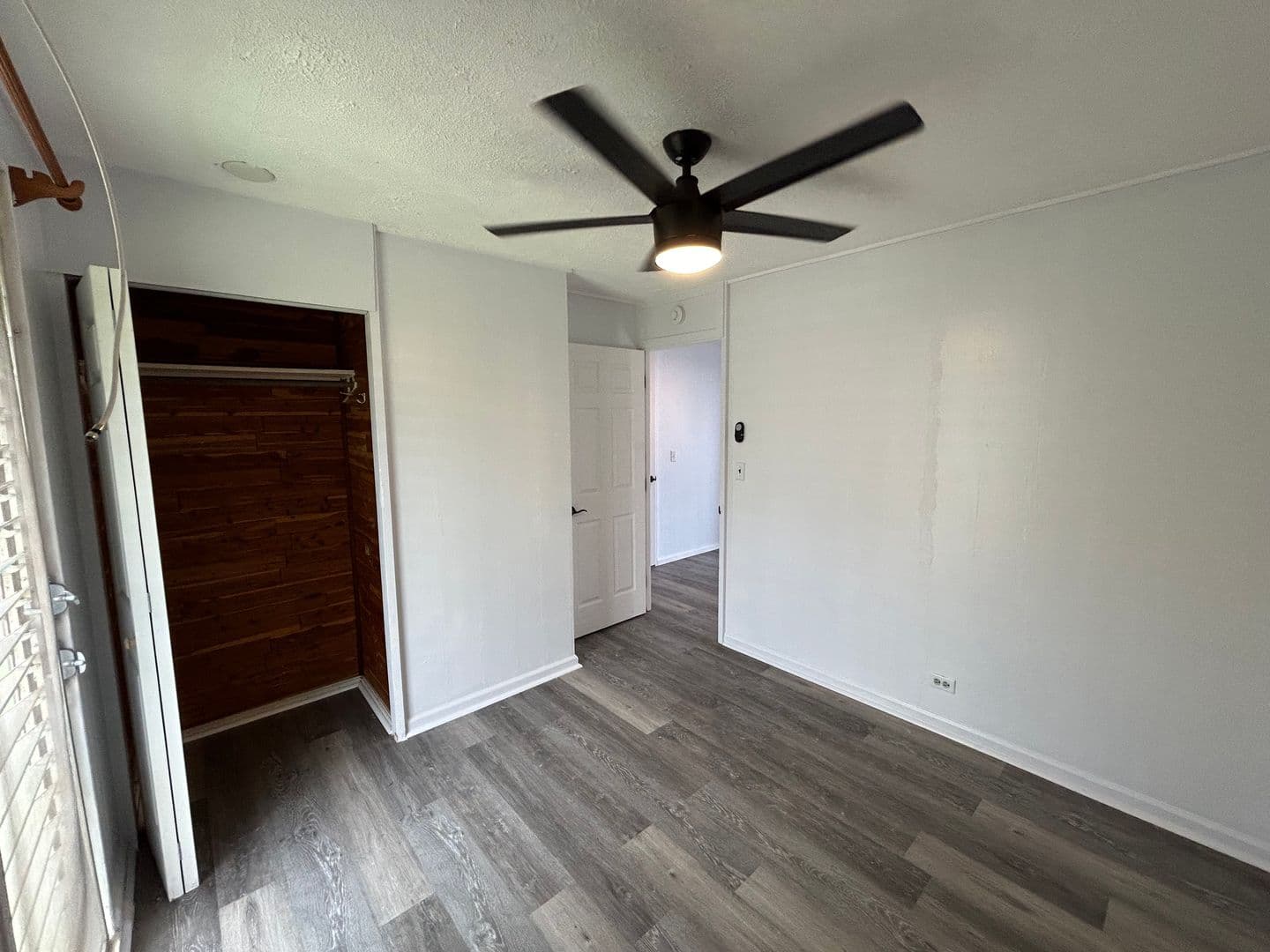 Kapolei House: 92-791 Makakilo Dr. Apt. #E30