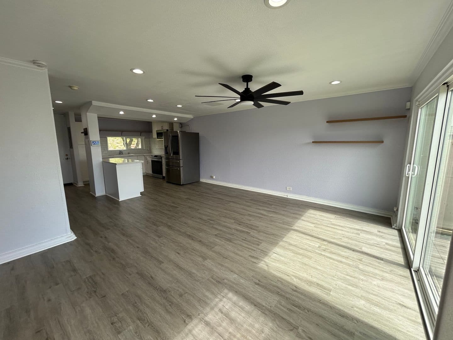 Kapolei House: 92-791 Makakilo Dr. Apt. #E30