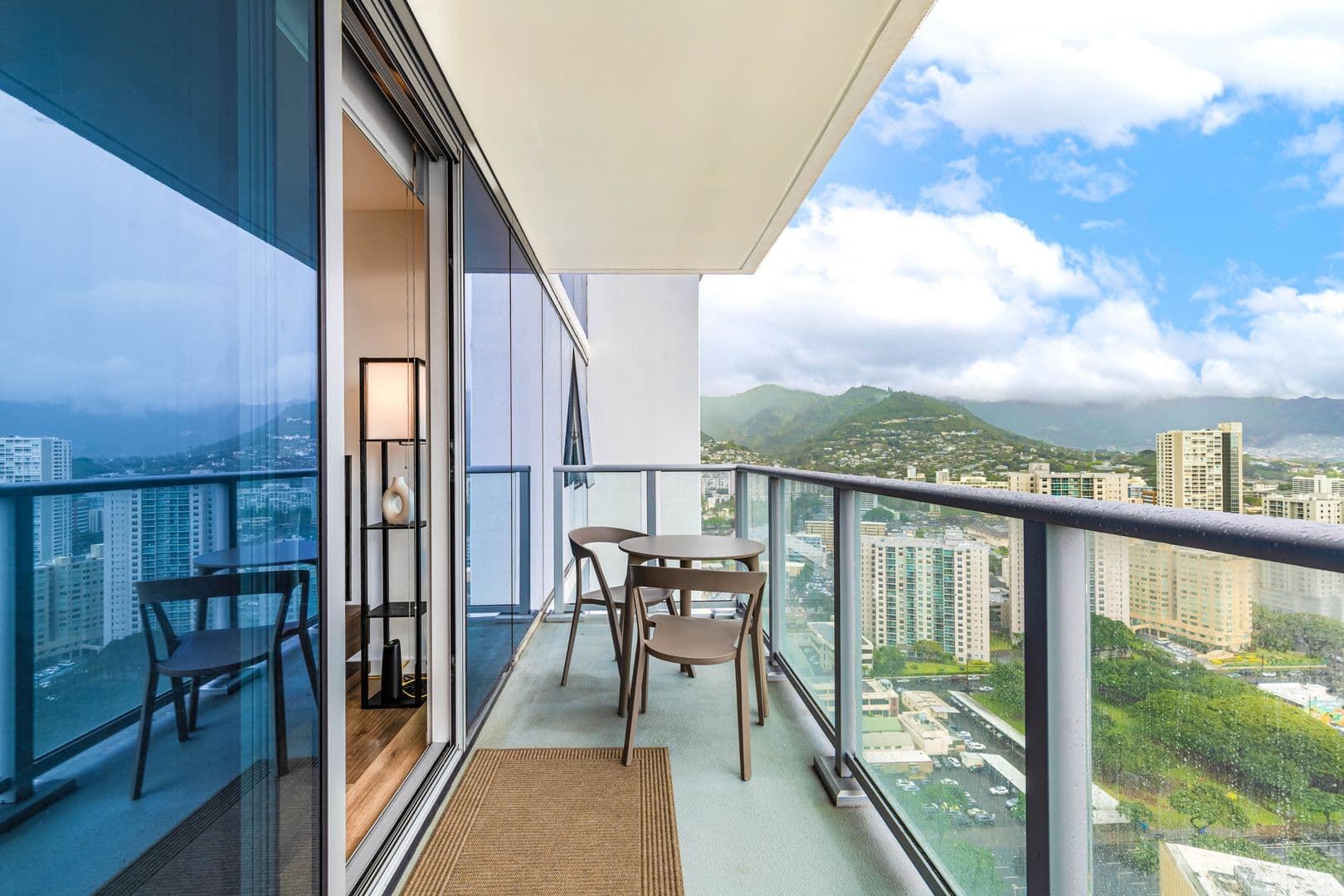 Honolulu Condo: 1515 Liona St. #3307