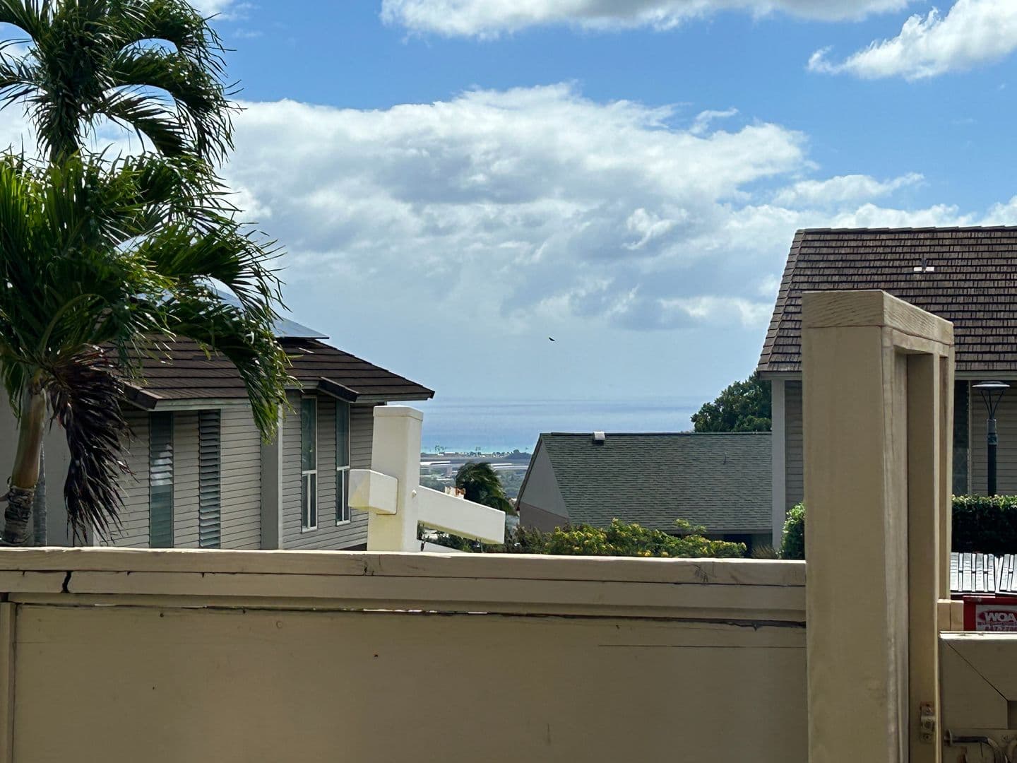 Kapolei House: 92-791 Makakilo Dr. Apt. #E30