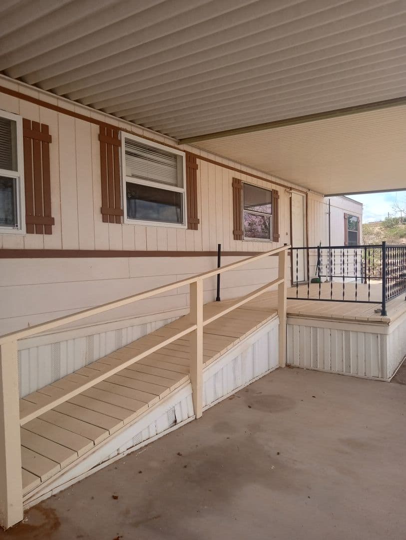 Las Cruces Apartment: 5300 Vista Real Drive