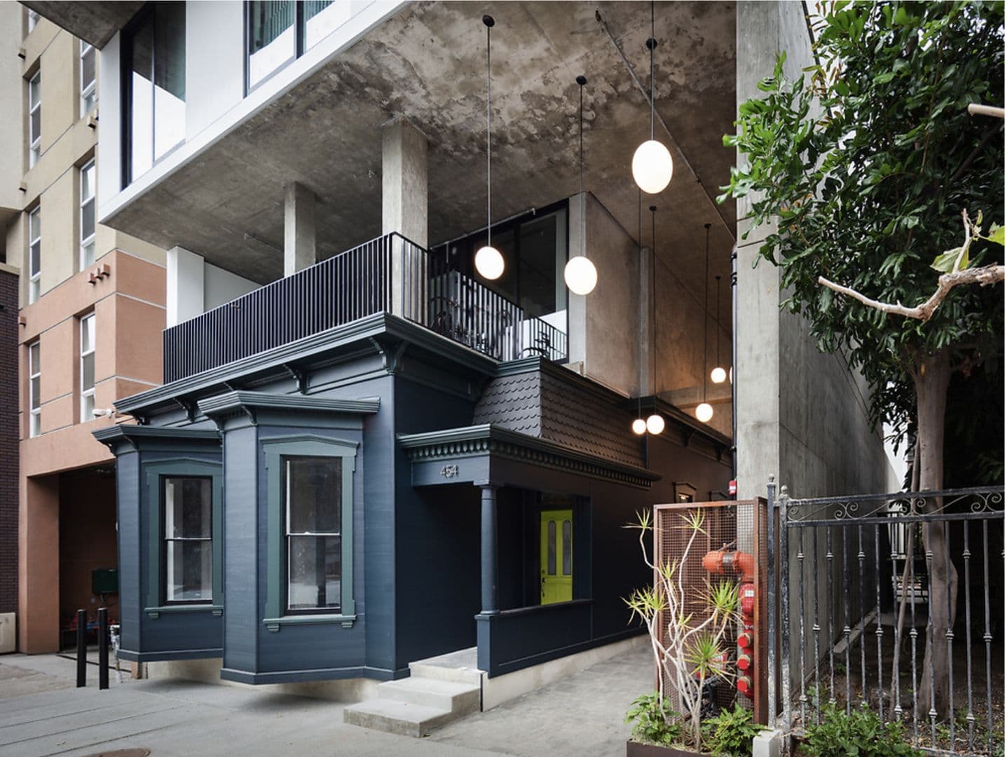 San Diego Apartment: 454 13th St
