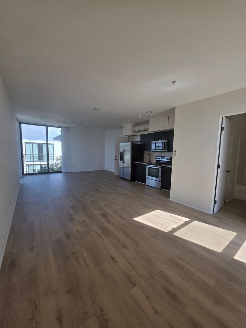 San Diego Apartment: 3045-3057 Broadway