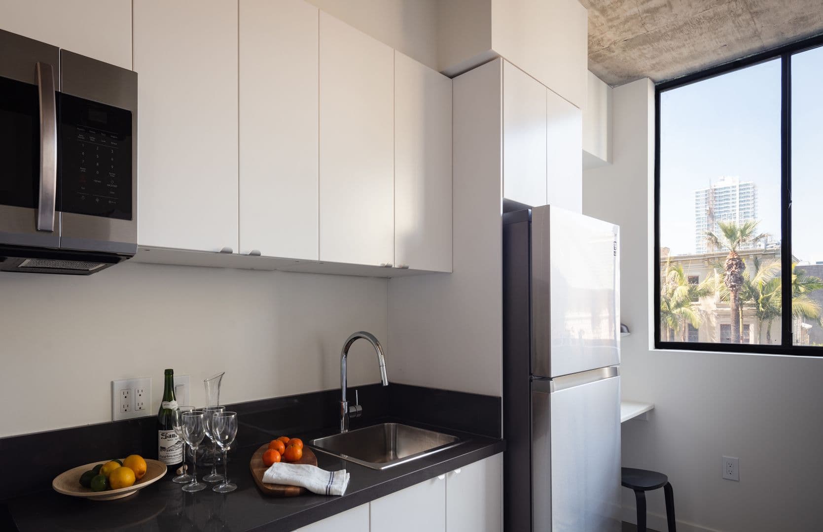 San Diego Apartment: 454 13th St