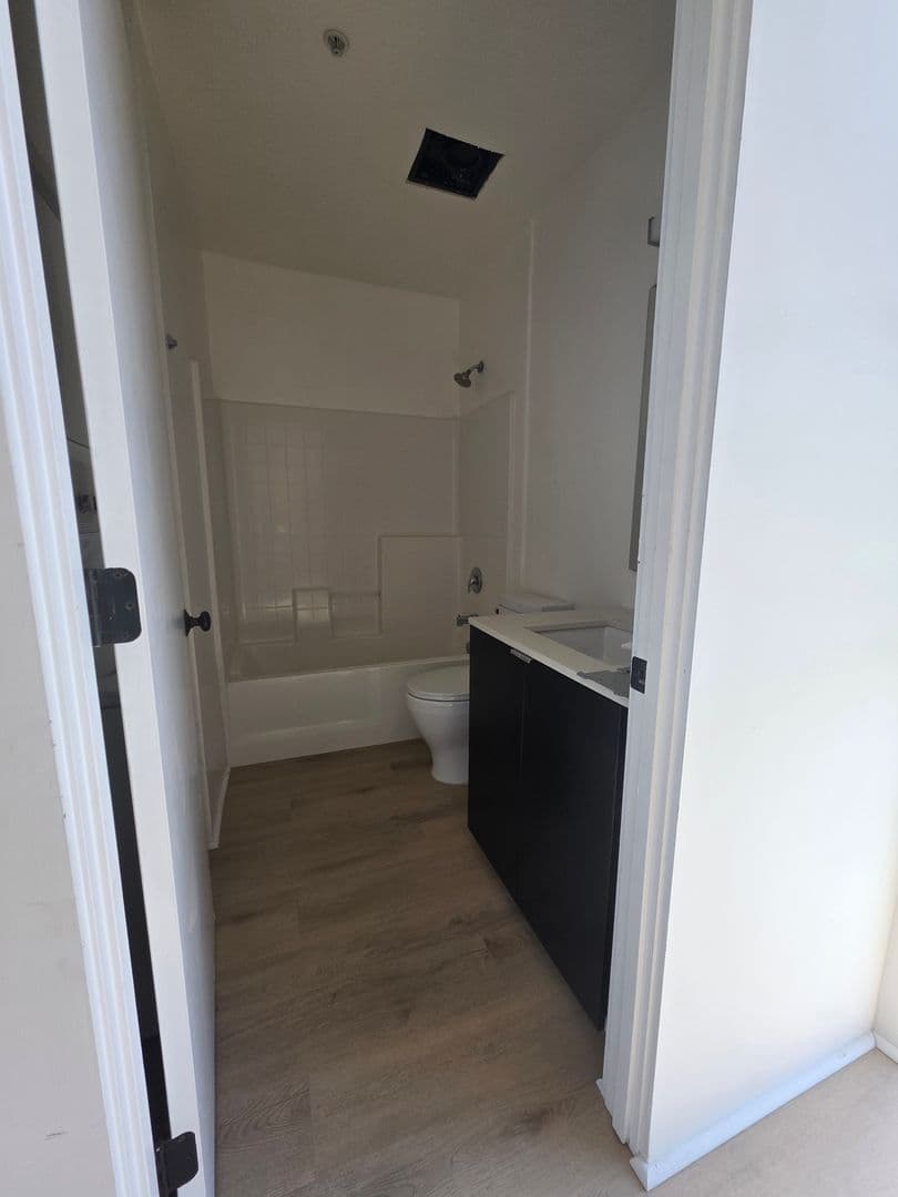 San Diego Apartment: 3045-3057 Broadway