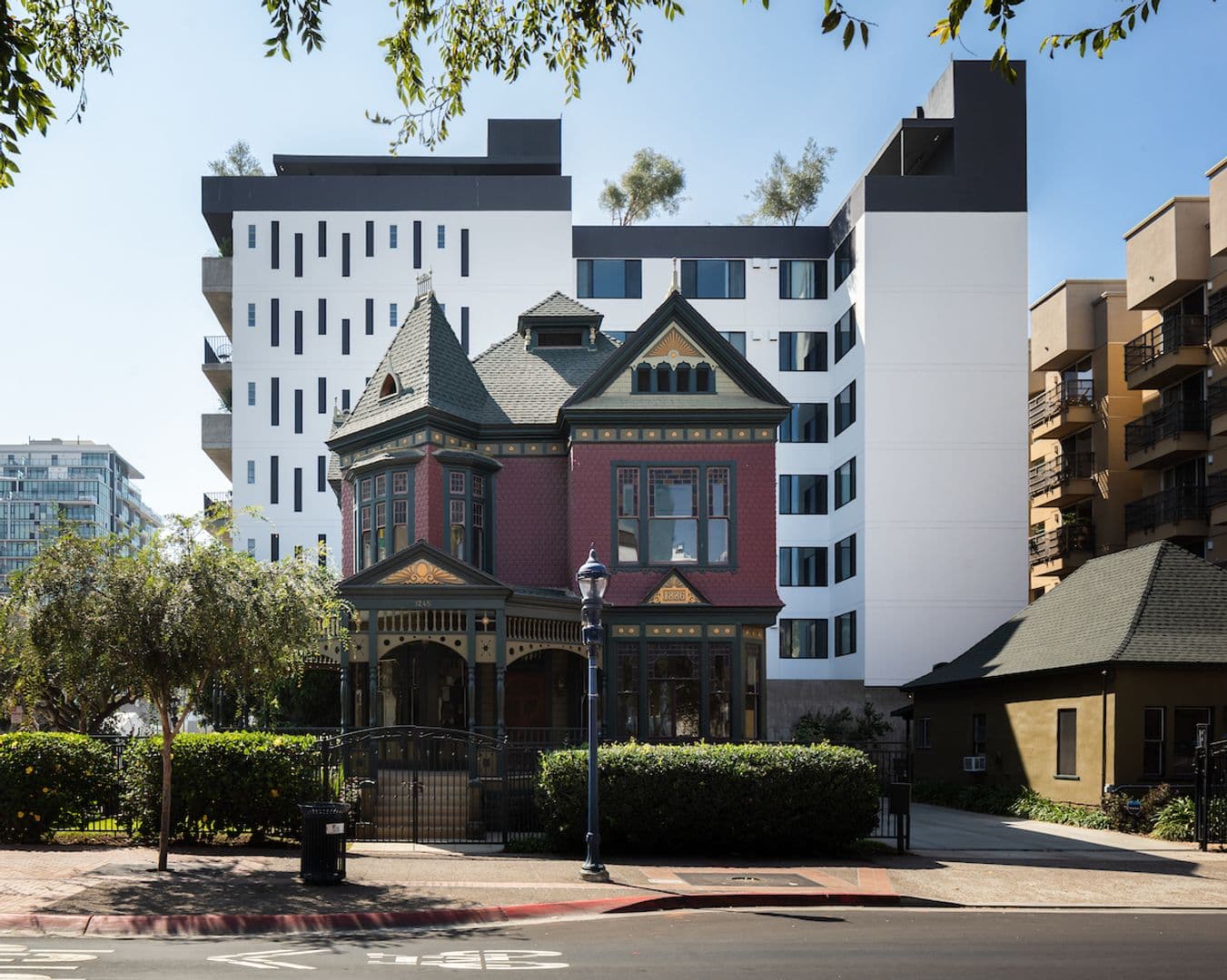 San Diego Apartment: 454 13th St