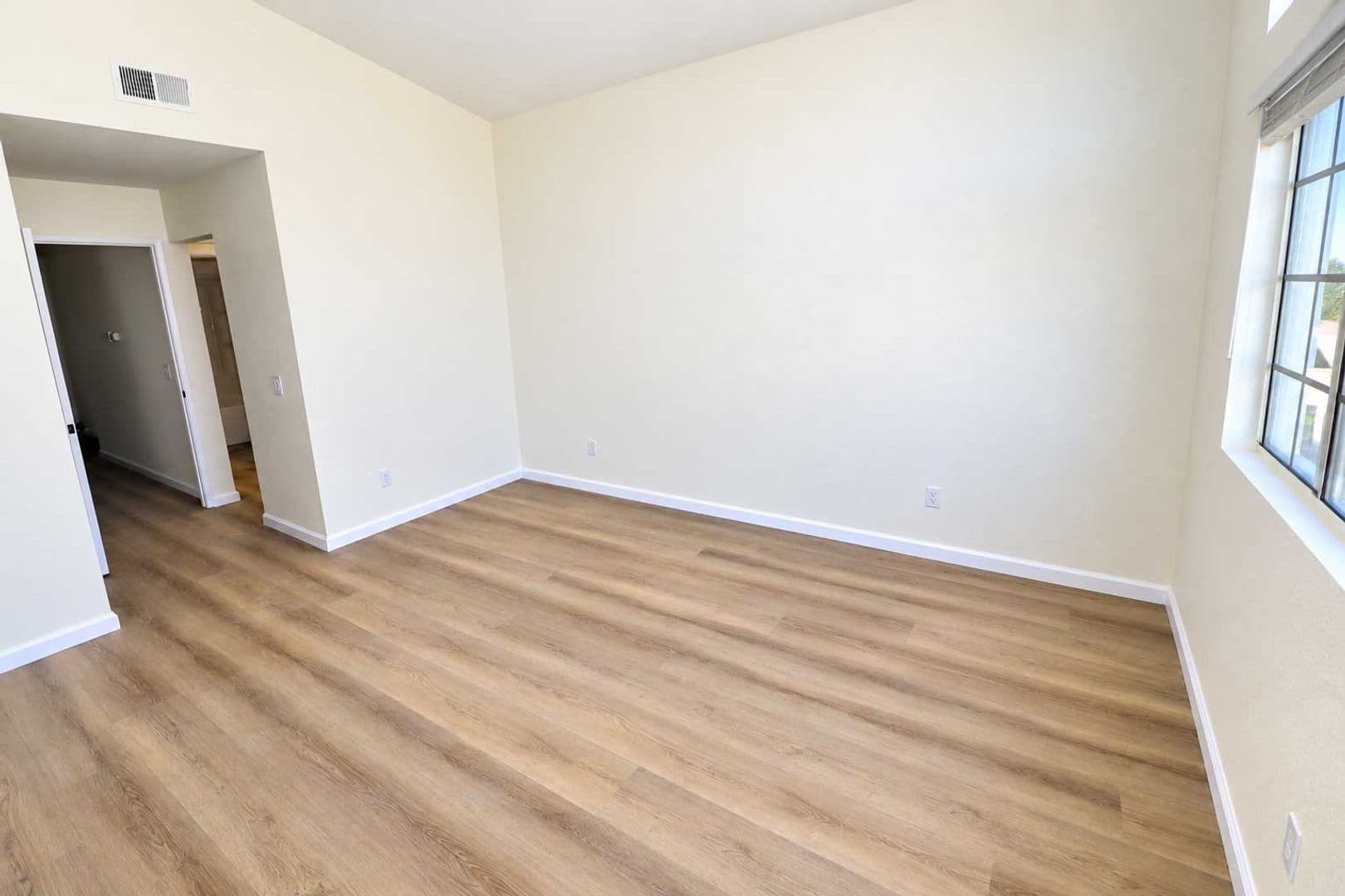 Tustin Townhome: 2199 Avocado Dr