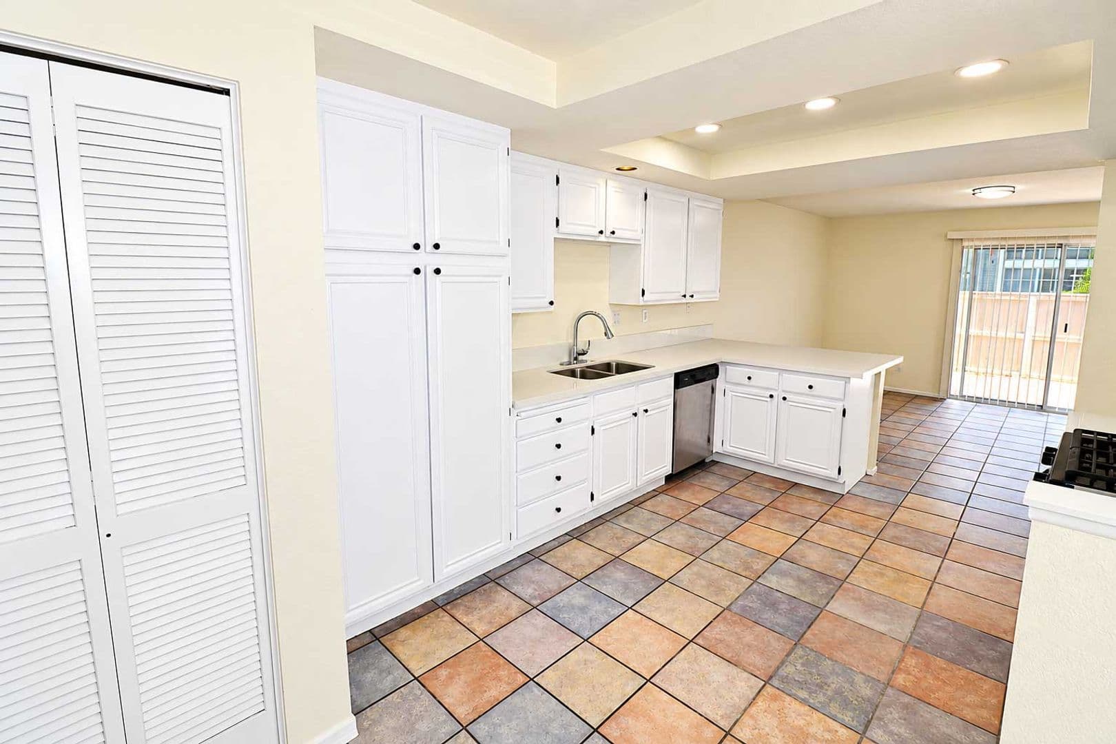 Tustin Townhome: 2199 Avocado Dr